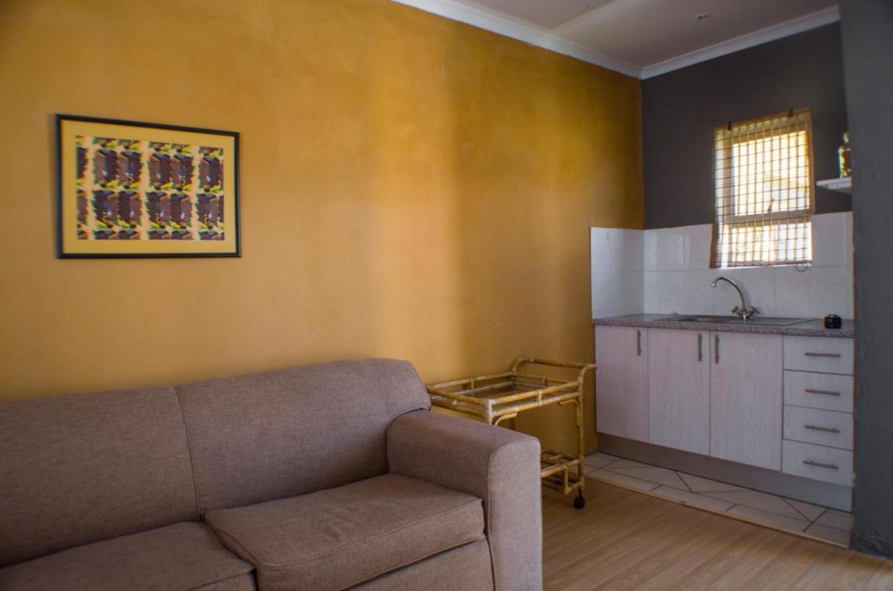 Seroloana Guest House Рюстенбург Экстерьер фото