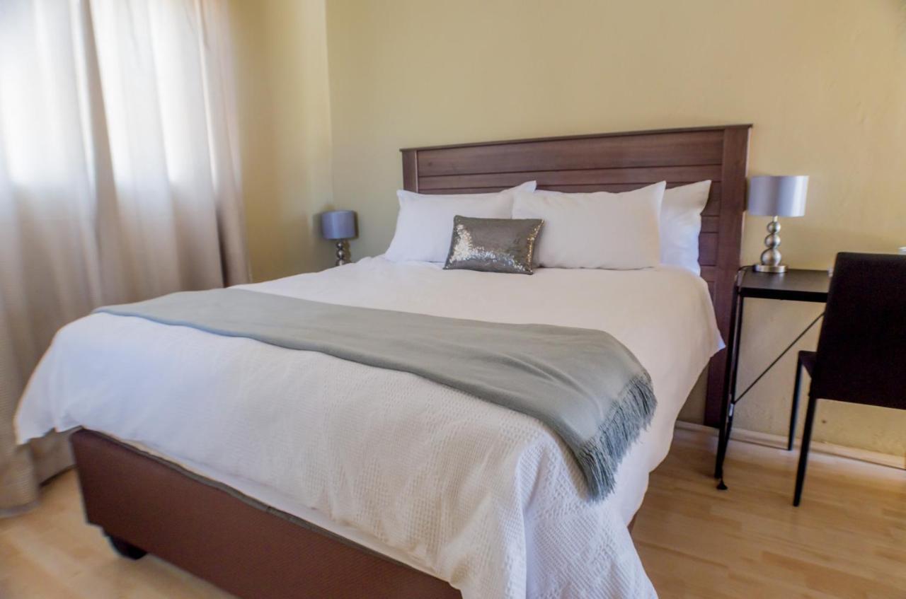 Seroloana Guest House Рюстенбург Экстерьер фото